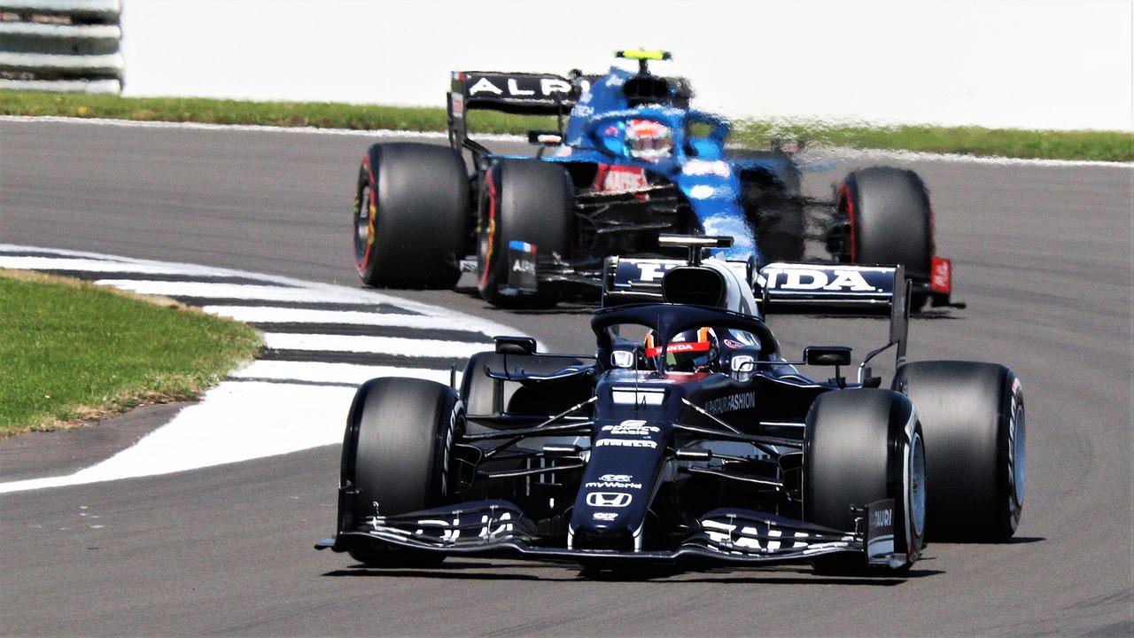 Read more about the article How Difficult Is It to Become a F1 Racer?