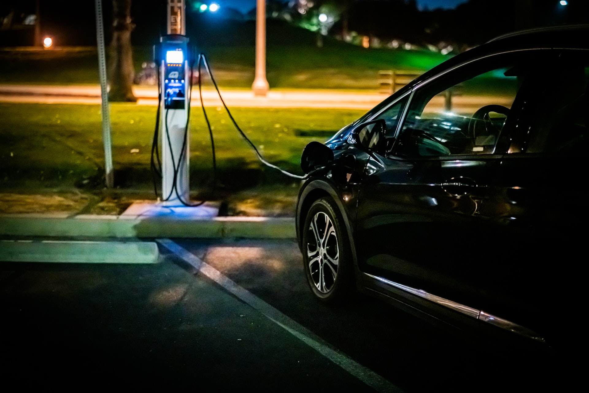 Read more about the article Electric Cars: Are They the Cars of Our Future?
